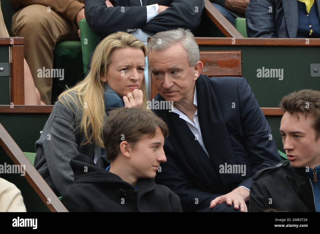 Billionaire Arnault Appoints Daughter Delphine for CEO at Dior and