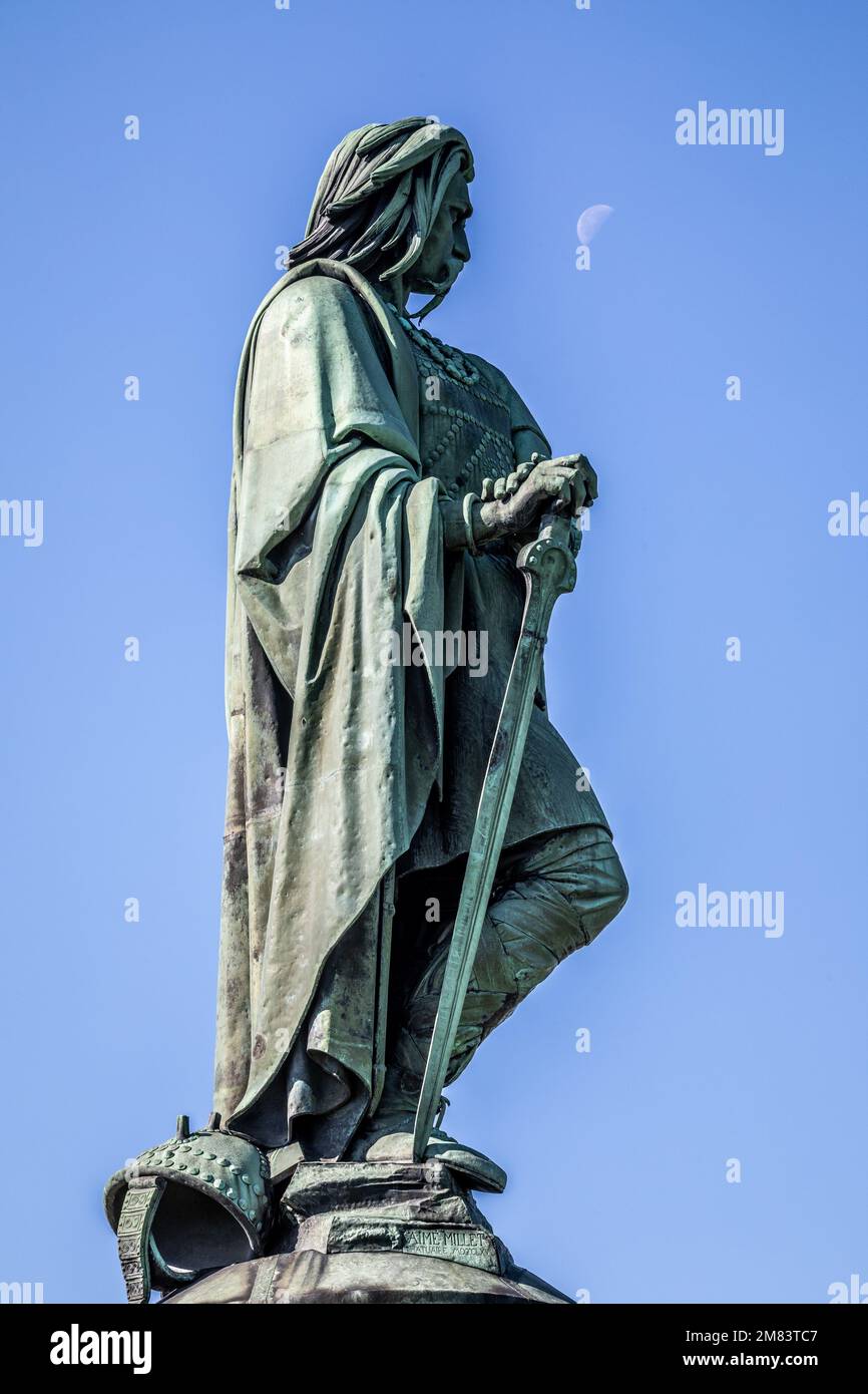 COPPER STATUE OF VERCINGETORIX, ALISE SAINTE REINE, ALESIA, (21) COTE-D'OR, BOURGOGNE, FRANCE Stock Photo