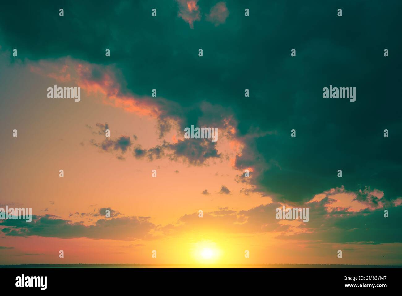 Sunset sky gradient pink blue hi-res stock photography and images - Alamy