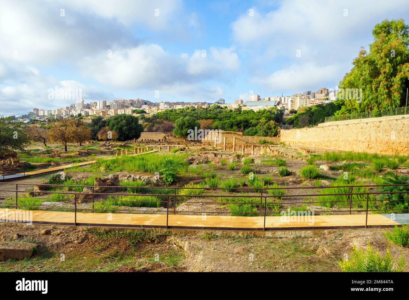 Roman Temple (mid 2nd early 1st century BC Stock Photo Alamy