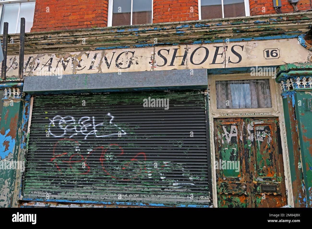 Fays Dancing Shoes 16 Great Denmark Street, closed and shuttered shop in Dublin City Centre, Eire, Ireland Stock Photo