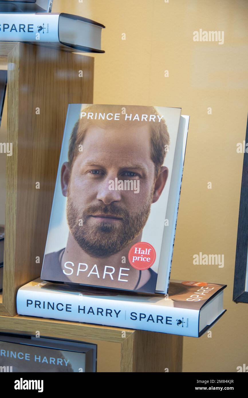 LONDON, ENGLAND - JANUARY 12, 2023: Prince Harry's Memoir 'Spare' On Sale in Waterstones.  Prince Harry's book 'Spare' goes on display in a branch of Waterstones in London. Credit: Sinai Noor/Alamy Live News Stock Photo