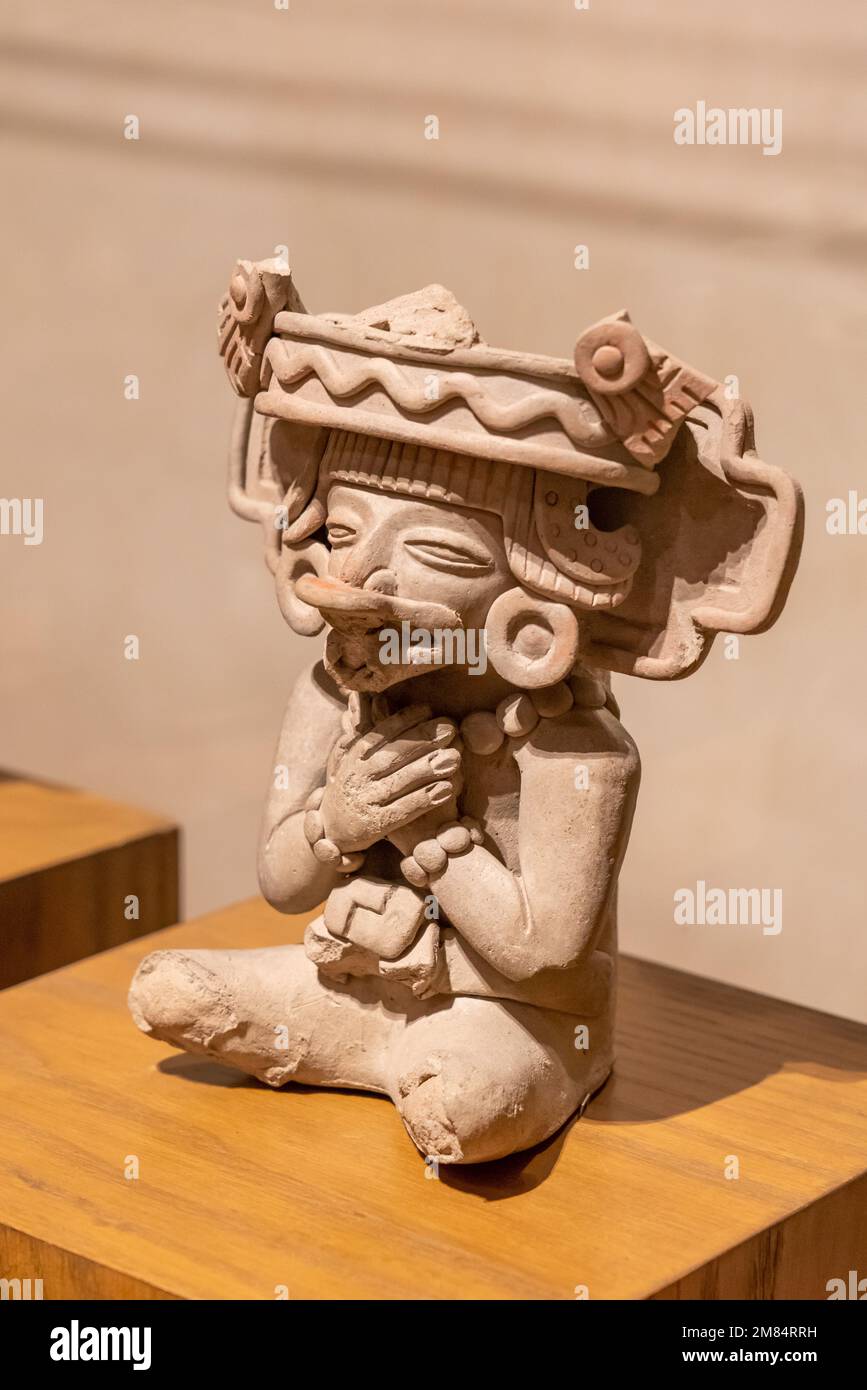 PreHispanic Zapotec ceramic figure of a deity or other important