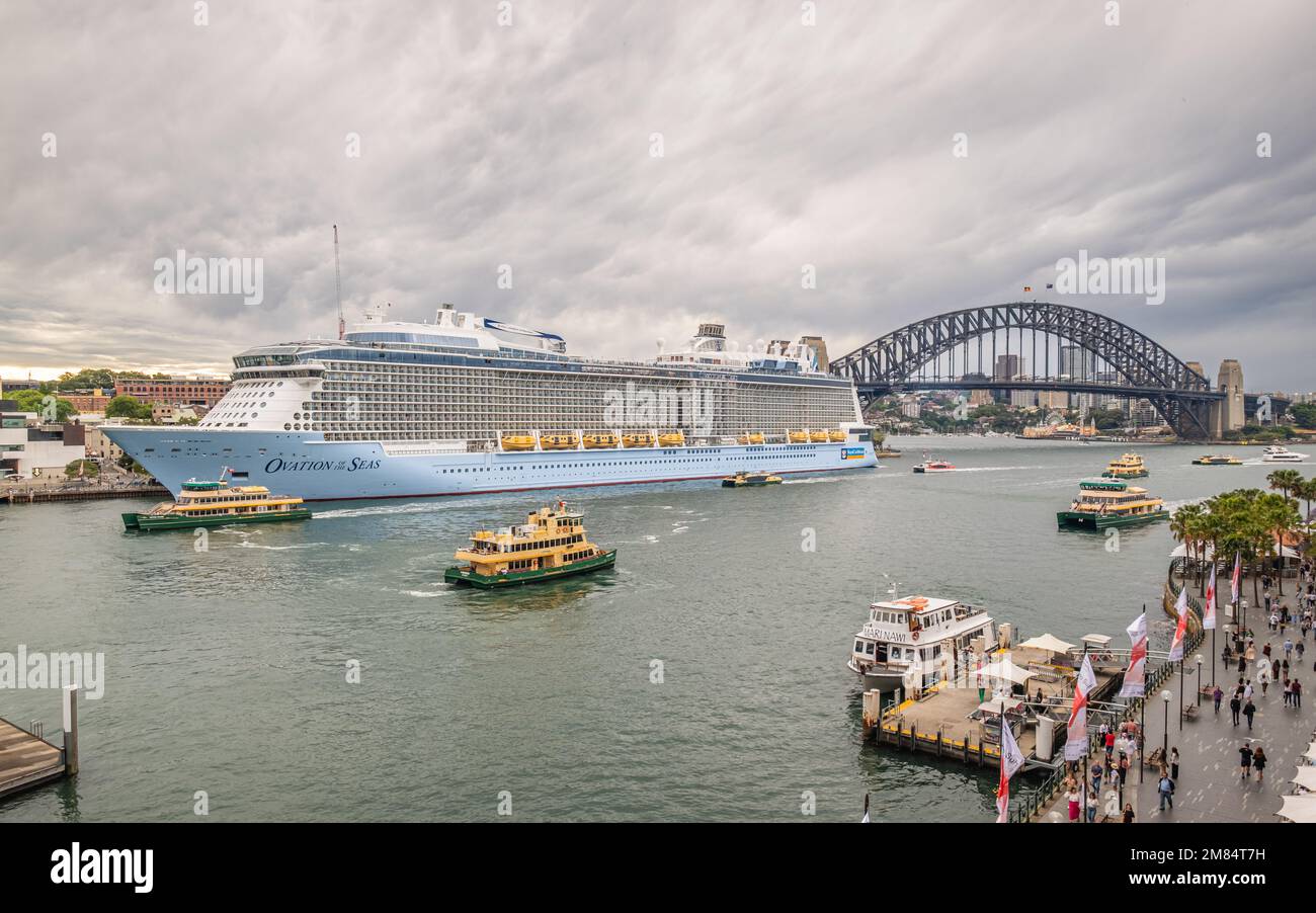 cruise ship circular quay today