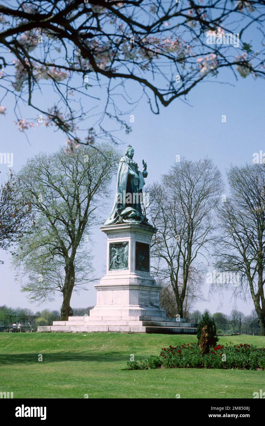 Queen Victoria Monument in Victoria Park in 1984, Carlisle, Cumbria Stock Photo