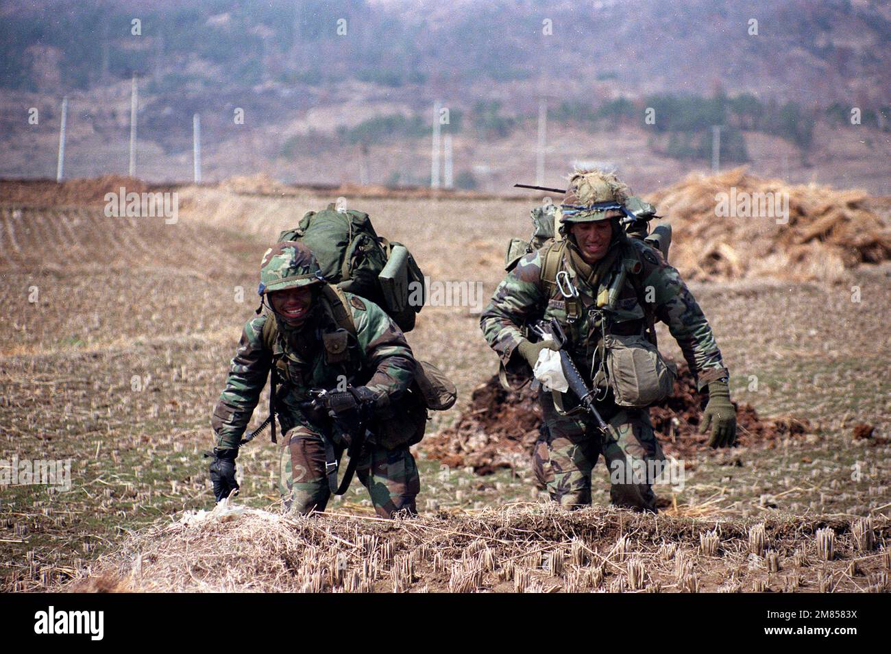 Radio operator korea hi-res stock photography and images - Alamy