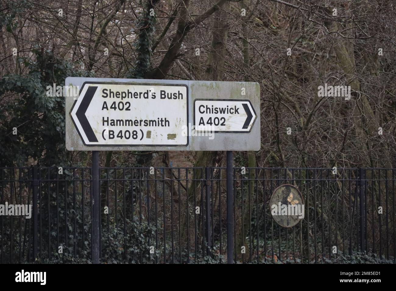 LONDON, UK - Jan, 11, 2023: Sign directing traffic towards Shepherd's Bush, Hammersmith and Chiswick. Stock Photo