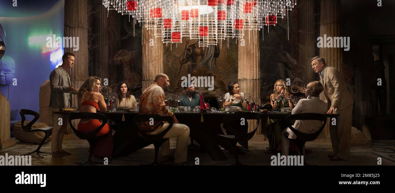 GLASS ONIONS A KNIVES OUT MYSTERY (2022) DANIEL CRAIG RIAN JOHNSON