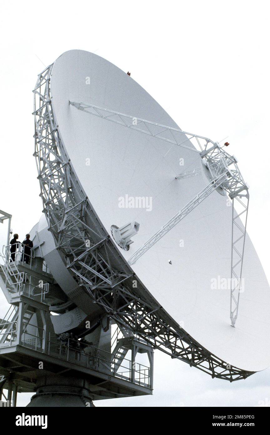 Satellite dish inspection hi-res stock photography and images - Alamy