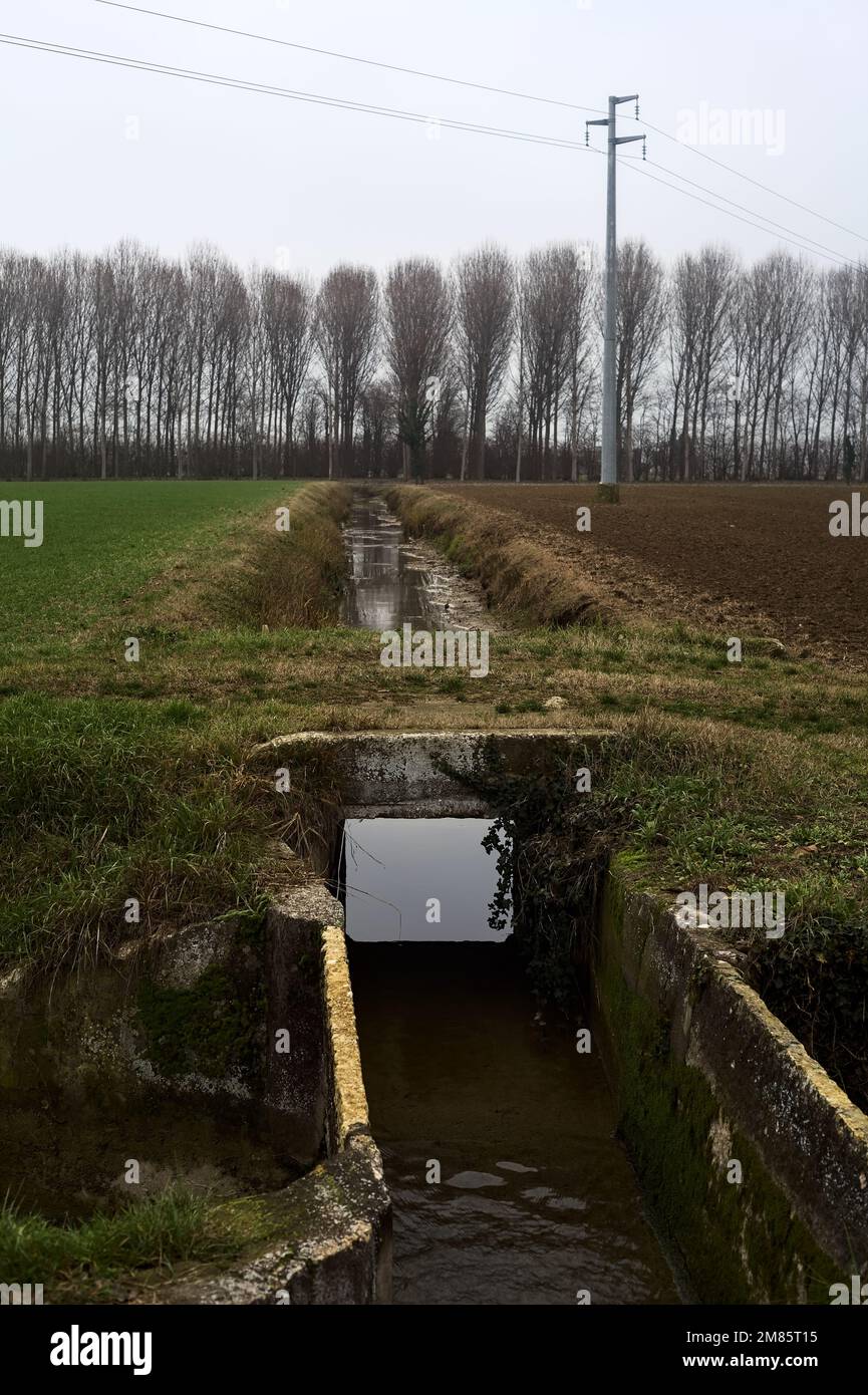 Vintage land irrigation hi-res stock photography and images - Alamy