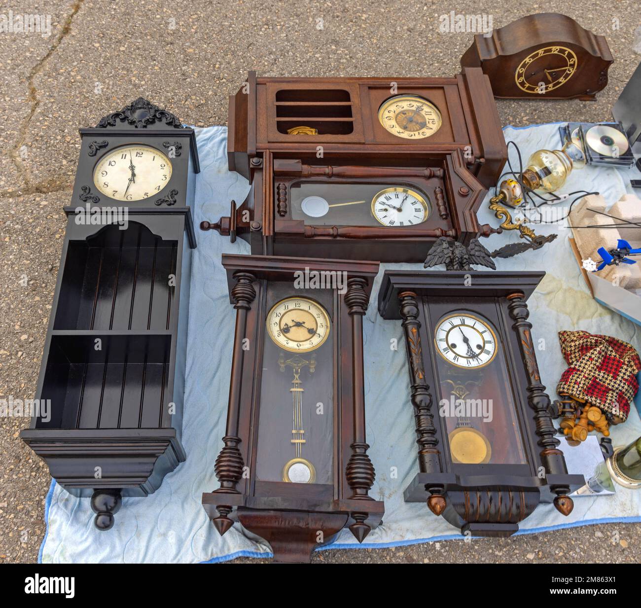 Grandfather Pendulum Clocks Collection For Sale at Antique Market Stock