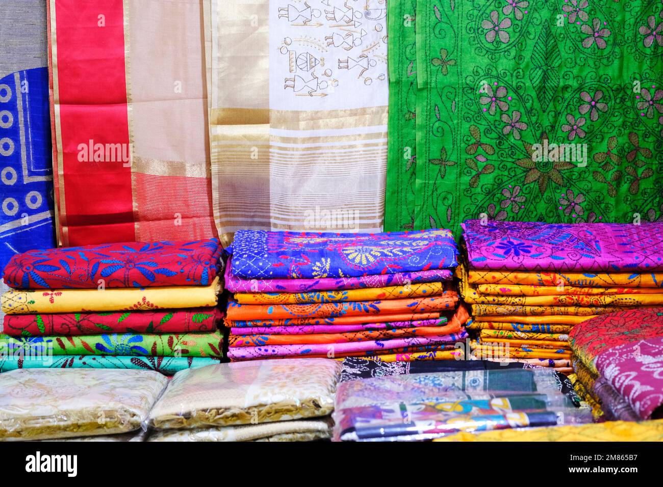 Indian female clothing designer hi-res stock photography and images - Page  8 - Alamy