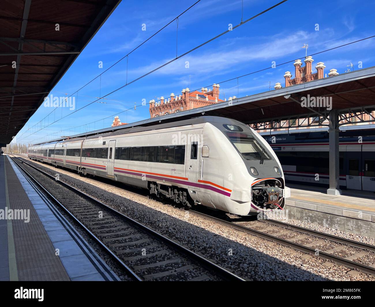 commuter train at Aranjuez station Stock Photo Alamy