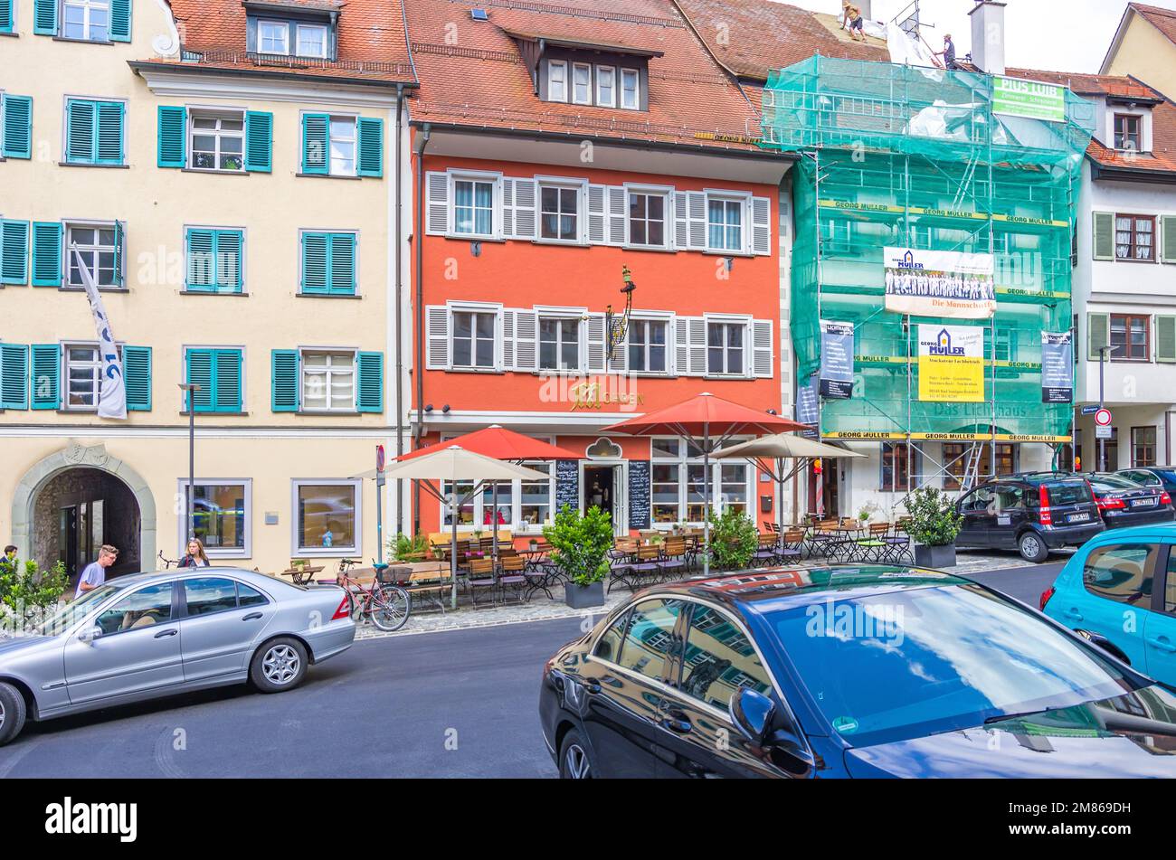 Everyday scene in front of the Mohren inn in Marktstrasse, Ravensburg, Baden-Württemberg, Germany. Stock Photo