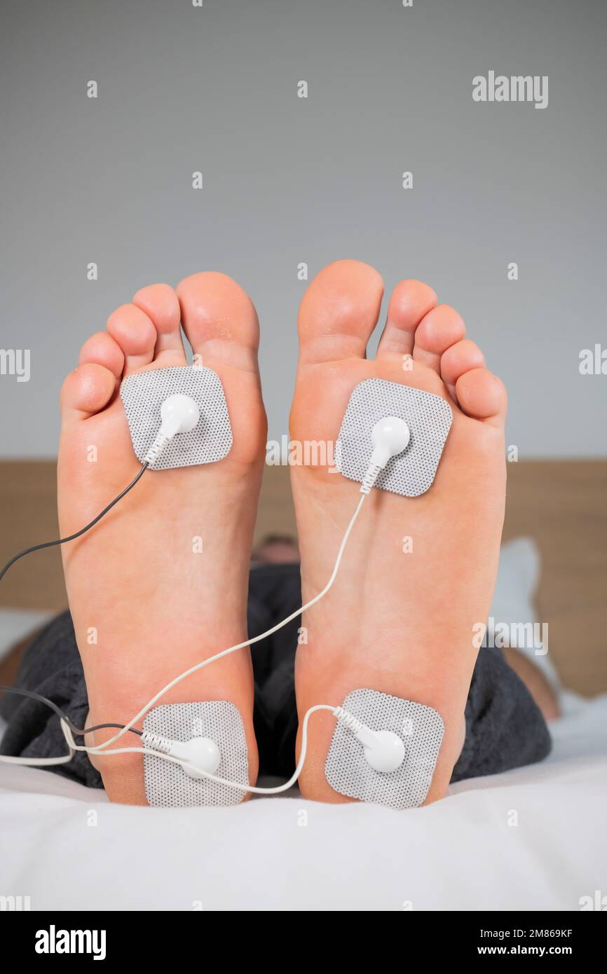 22. HOW TO USE A TENS UNIT WITH FOOT PAIN (TOP, HEEL, PLANTAR FASCIITIS)  CORRECT PAD PLACEMENT