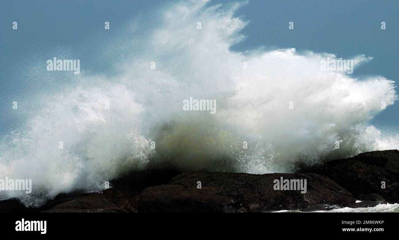Rough Sea at Kanyakumari Stock Photo Alamy