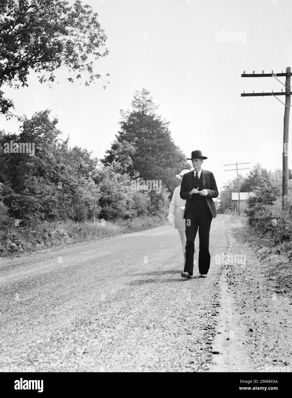 Couple on Sunday Morning Stroll, Tennessee, USA, Dorothea Lange, U.S