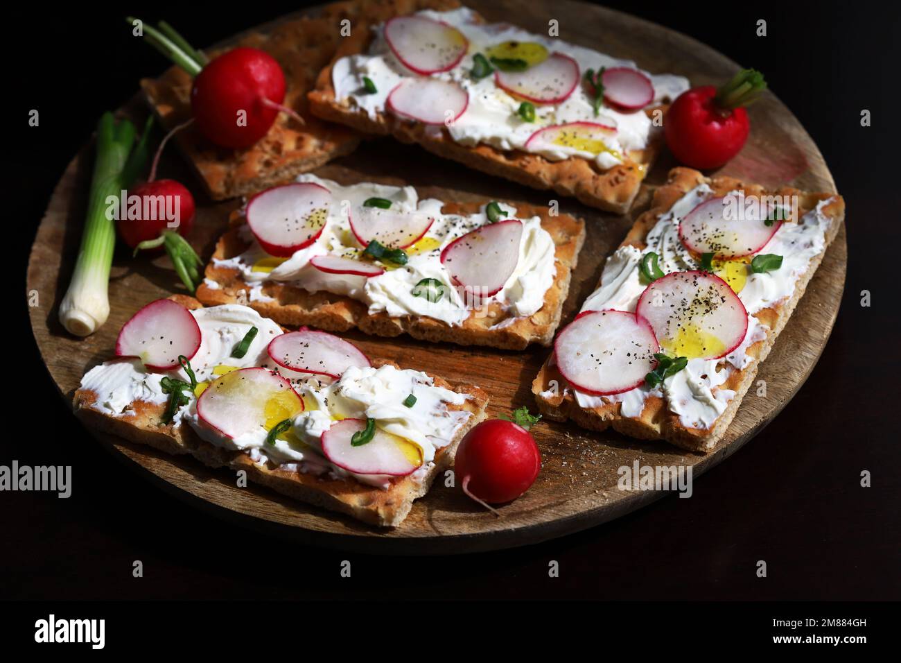 Fitness toast with radishes, green onions and white cheese. Healthy ...