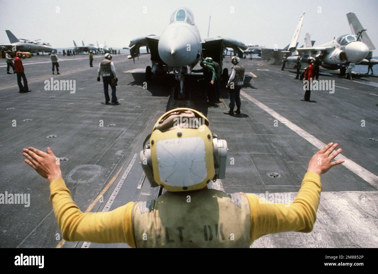 DN-ST-87-10467. Base: USS Dwight D Eisenhower (CVN 69) Country ...