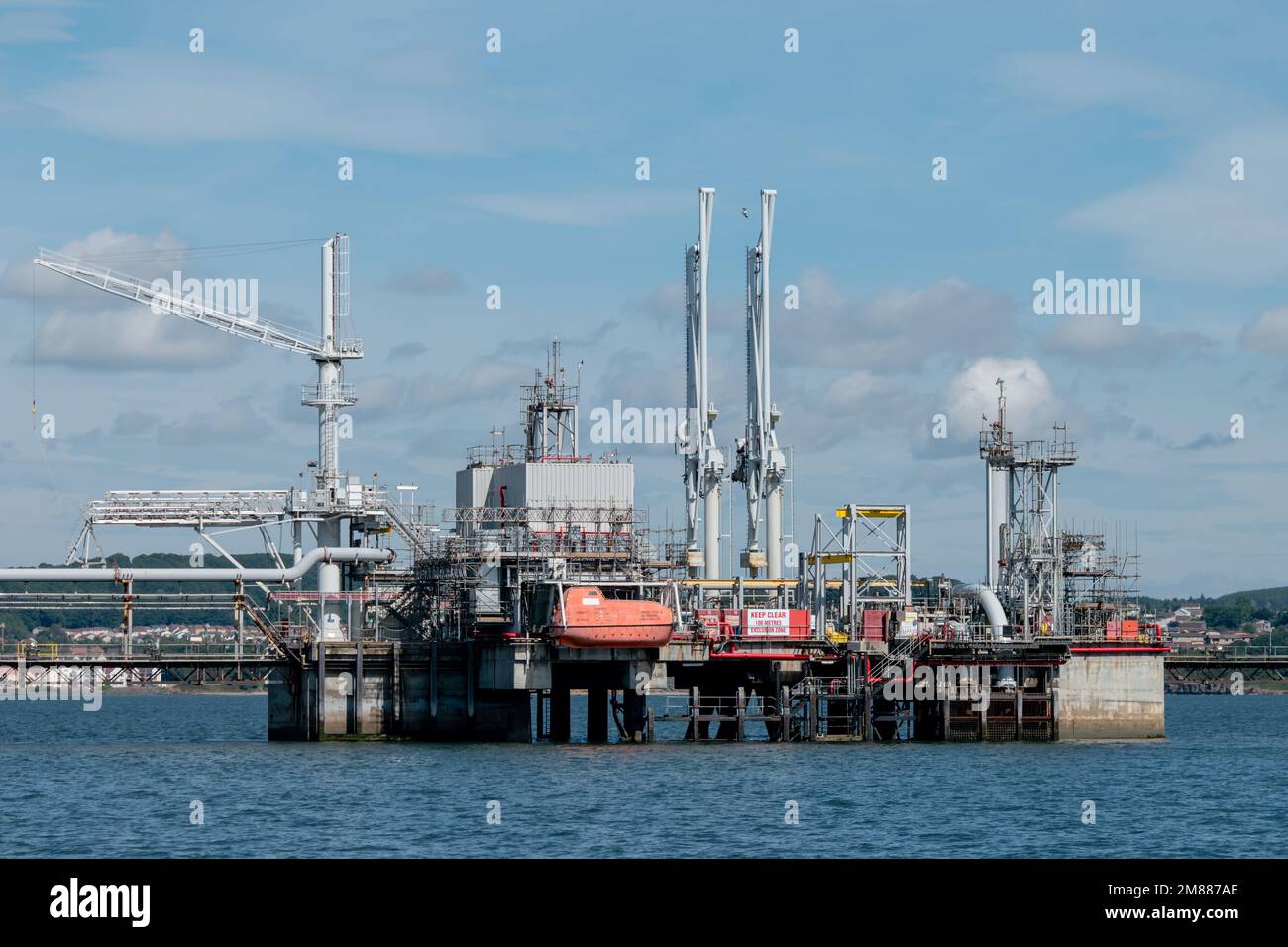Hound Point marine terminal for oil loading, sea-island berths and platform in the Firth of Forth Stock Photo