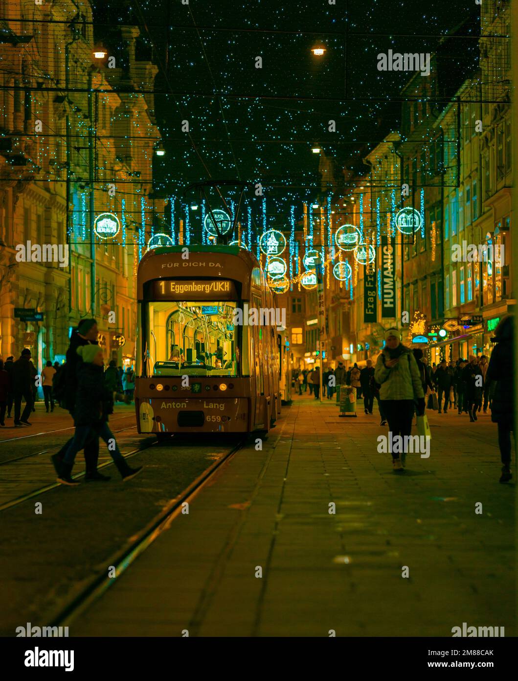 City night scape hi-res stock photography and images - Alamy