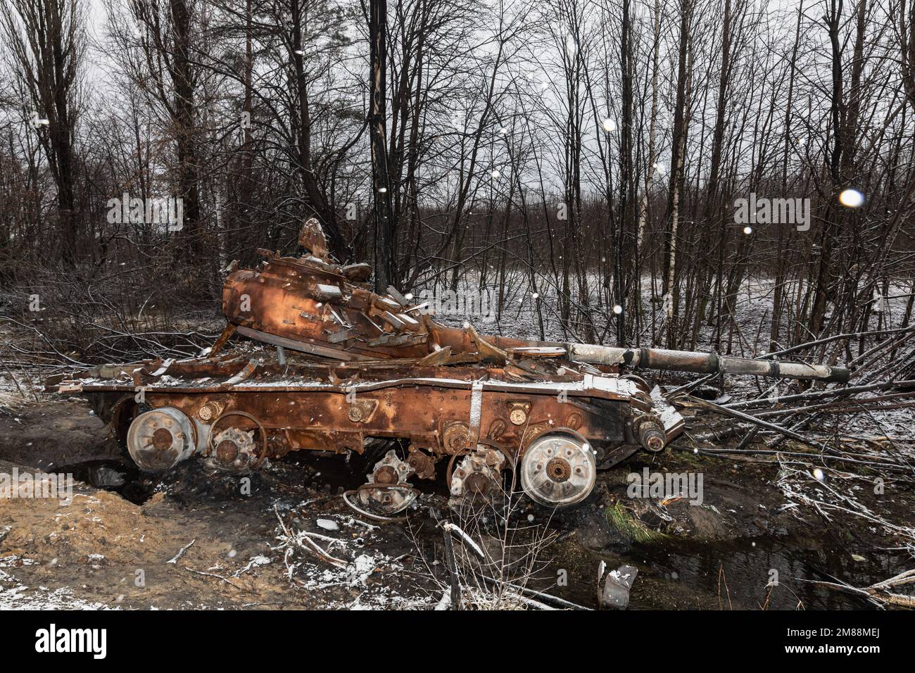 Kuhari, Ukraine. 06th Jan, 2023. A tank of Russian invaders was destroyed as a result of fierce and heavy fighting near the village Kuhari in the Kyiv region. Credit: SOPA Images Limited/Alamy Live News Stock Photo