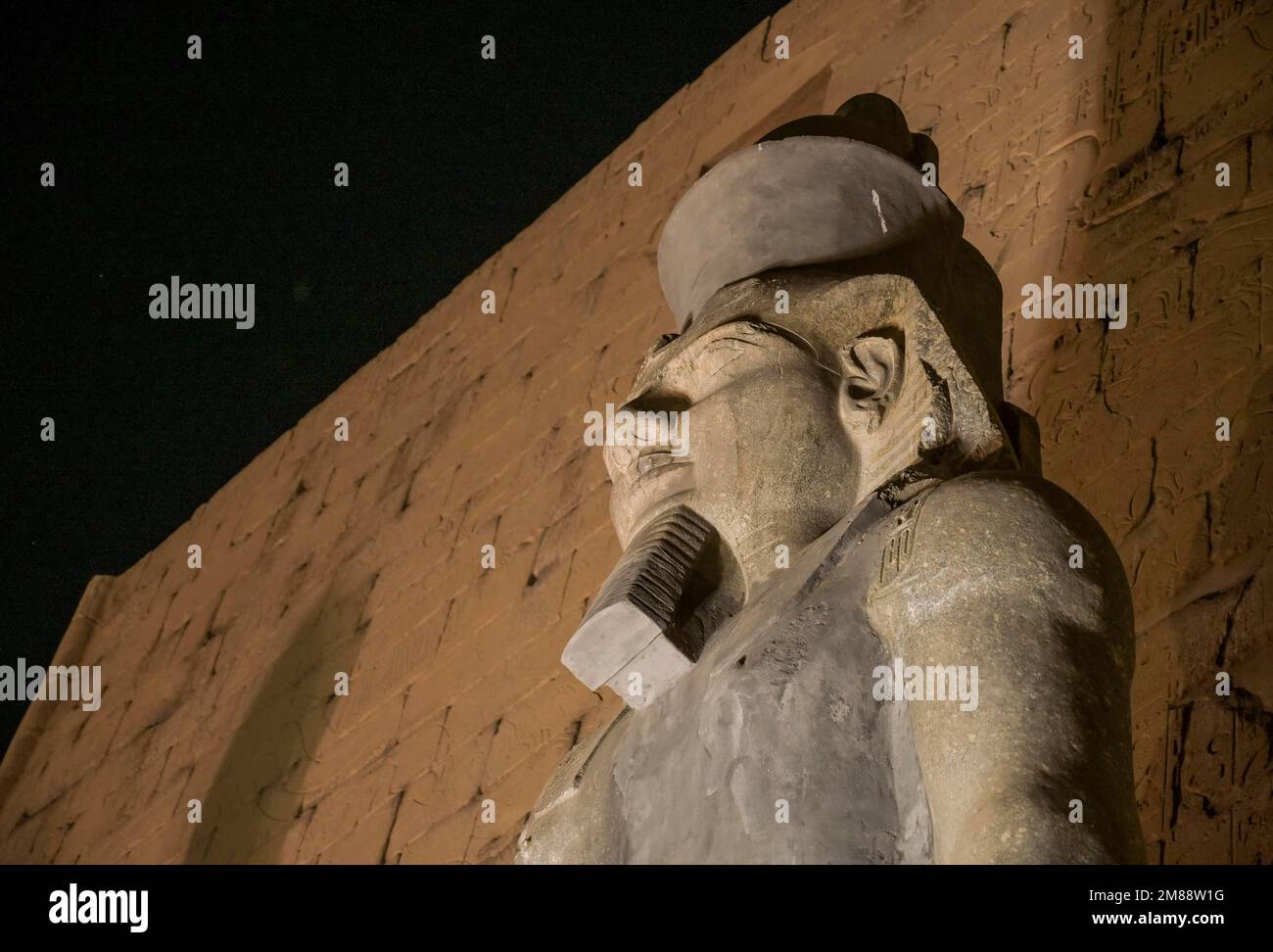 Statue of Ramses II on the pylon, Ancient Egyptian Luxor Temple, Luxor ...