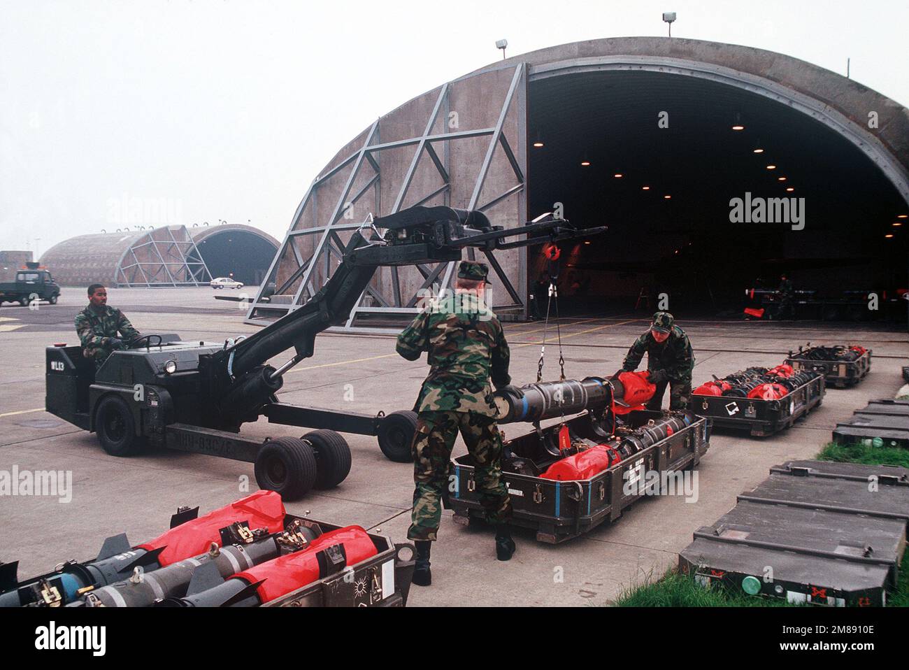 DF-ST-90-01987. Base: Raf Upper Heyford Country: England / Great Britain (ENG) Stock Photo