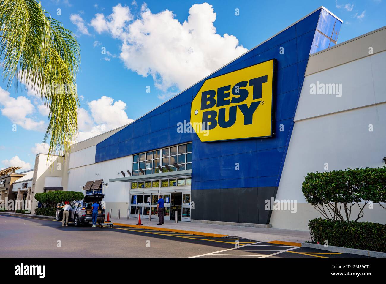 Davie, FL, USA - January 12, 2023: Photo of shops and restaurants at Tower Shops outdoor mall Davie Florida Best Buy Stock Photo