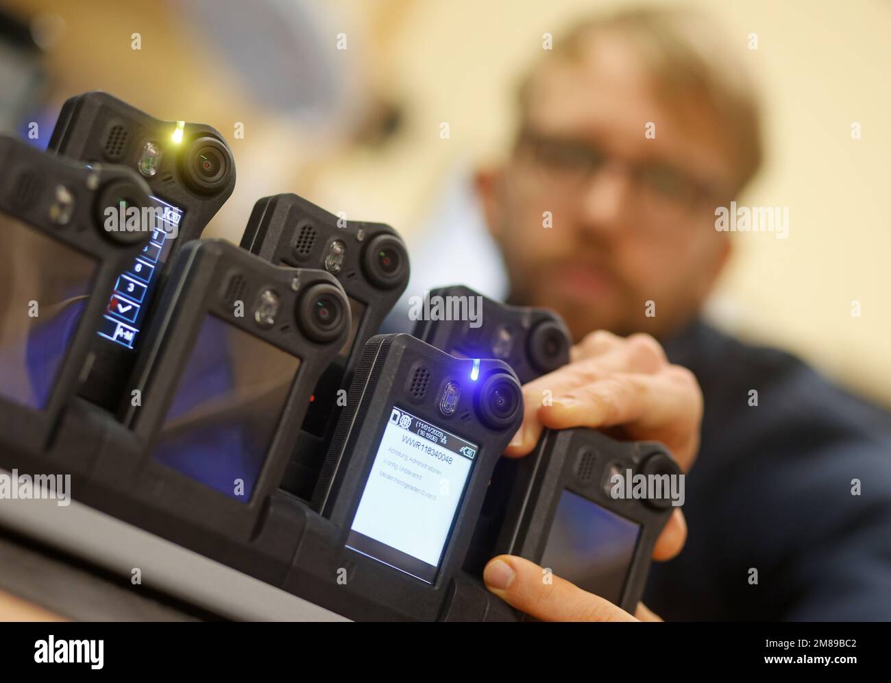 PRODUCTION - 11 January 2023, Saxony-Anhalt, Blankenburg: An employee ...