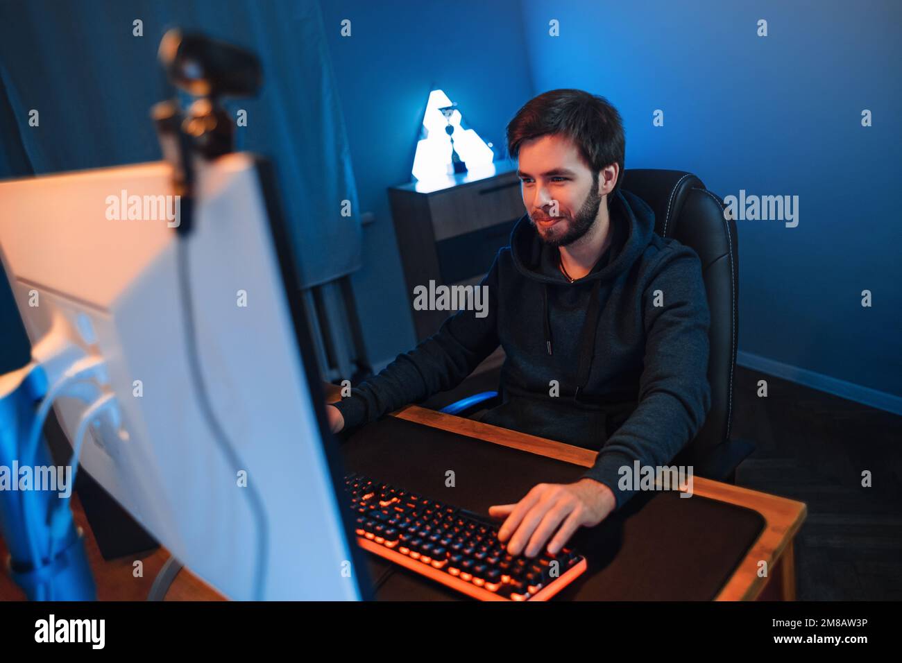 Online games hi-res stock photography and images - Alamy