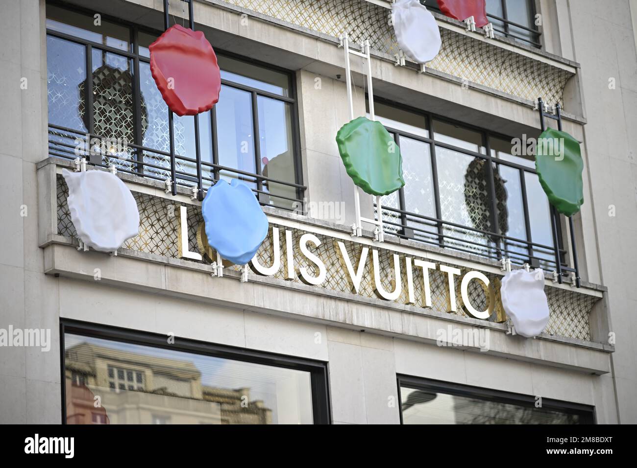 Louis Vuitton Champs Elysées Bildbanksfoton och bilder - Getty Images