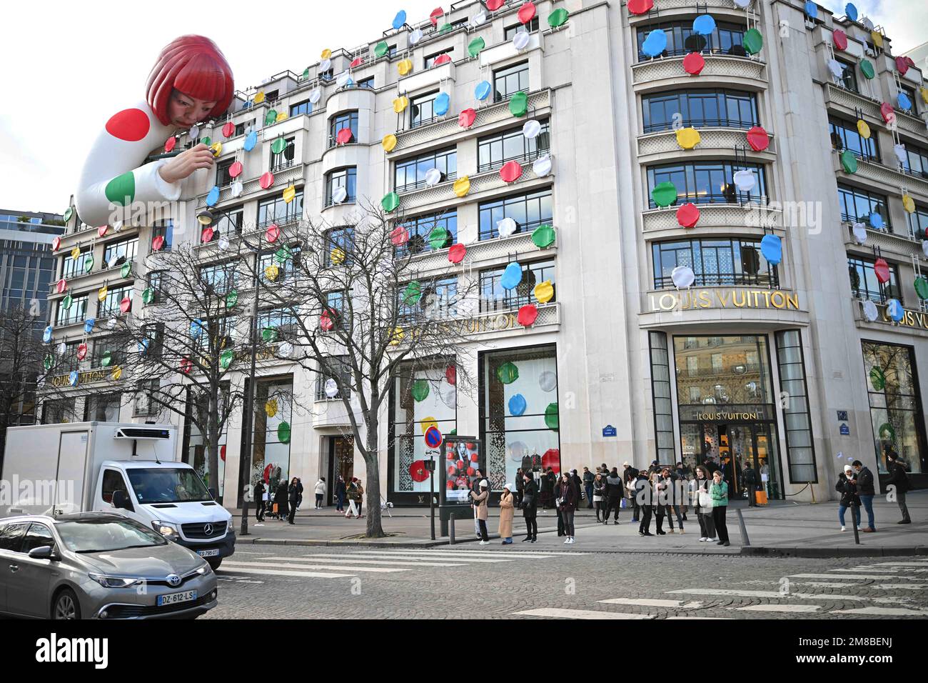 PHOTOS - Façade de la Maison Louis Vuitton des Champs-Elysées