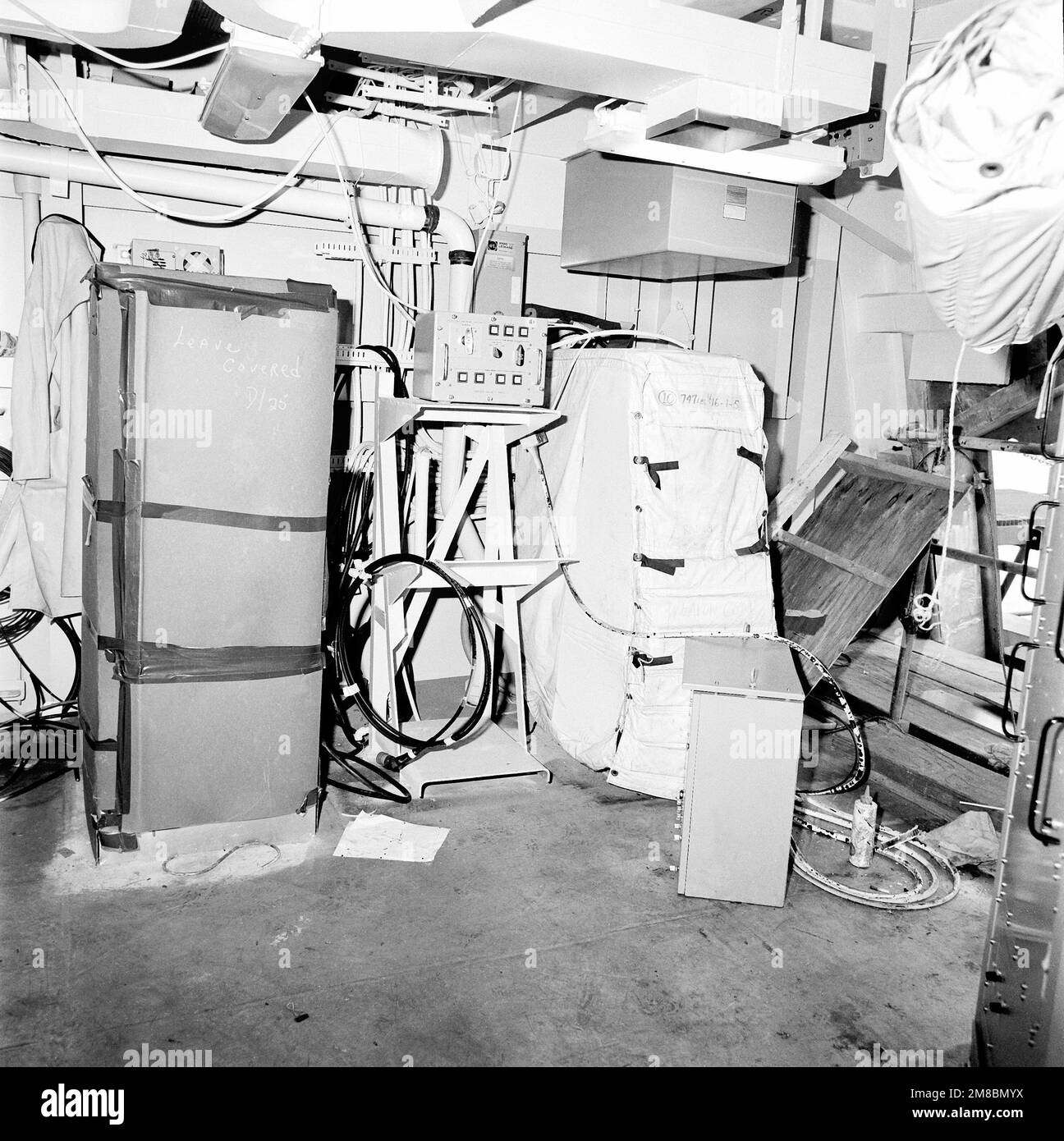 A view of Aegis radar room No. 1 aboard the guided missile cruiser COWPENS (CG 63). The ship is 70 percent complete. Base: Bath State: Maine (ME) Country: United States Of America (USA) Stock Photo