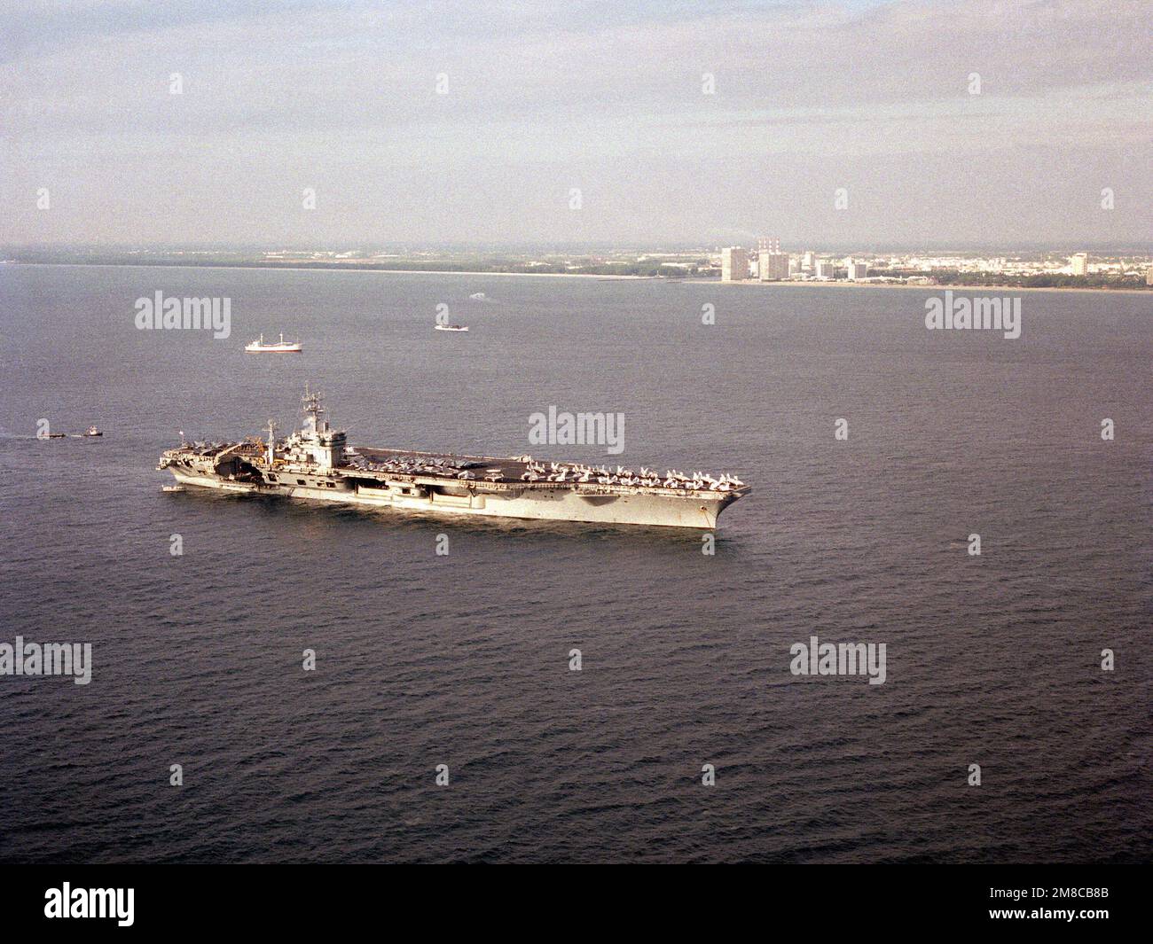 Sc90 Invasion DN-SC-90-01981. Base: USS Dwight D Eisenhower (CVN 69 Stock Photo - Alamy