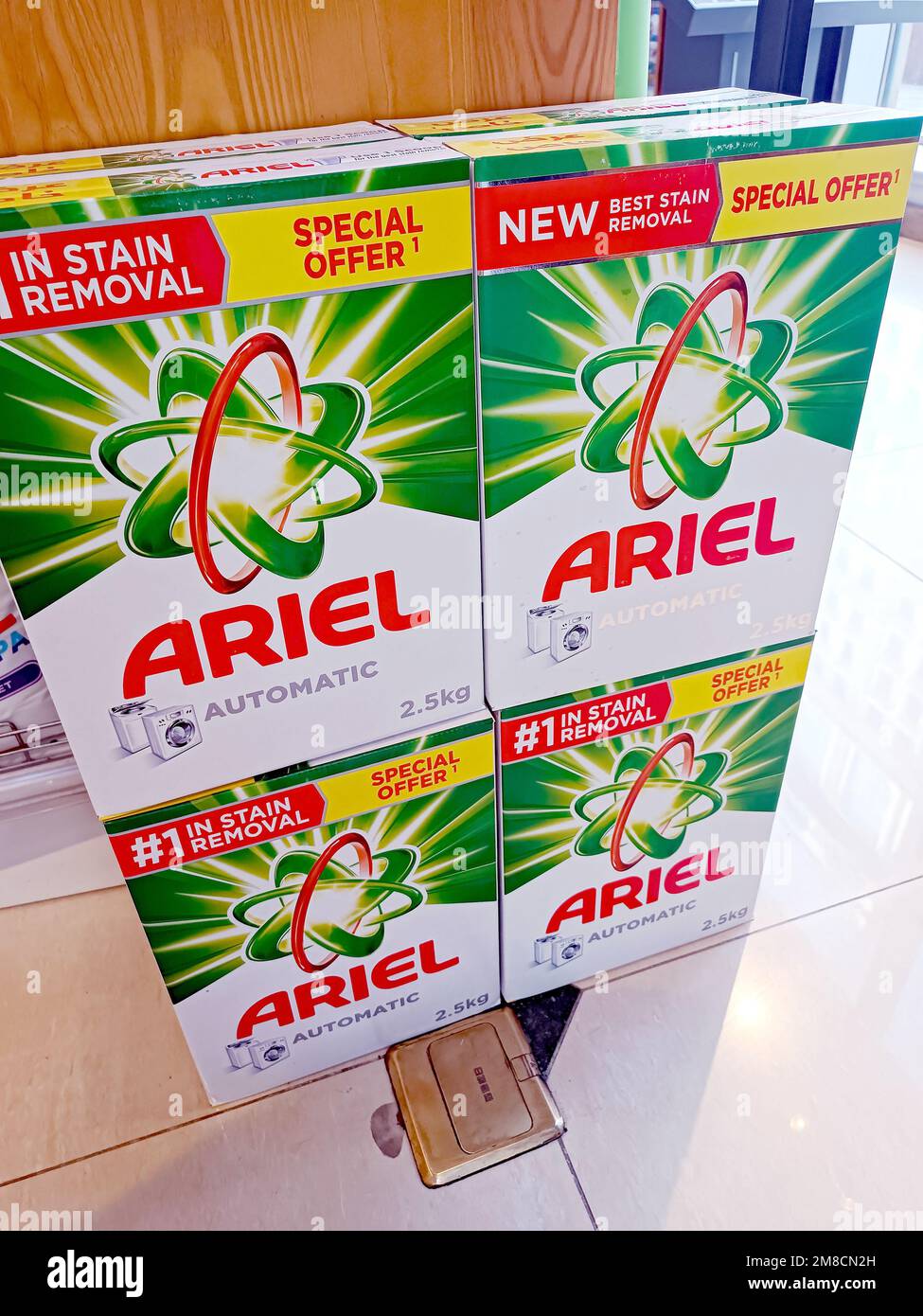 Laundry detergent supermarket hi res stock photography and images