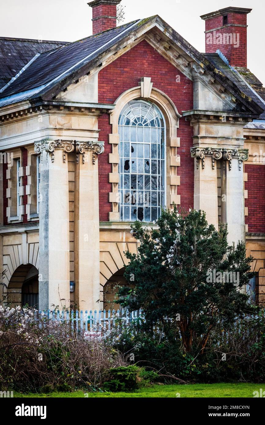 Whitchurch Mental Hospital, abandoned Grade II listed building left to decay. Edwardian Administration Building in close-up Stock Photo