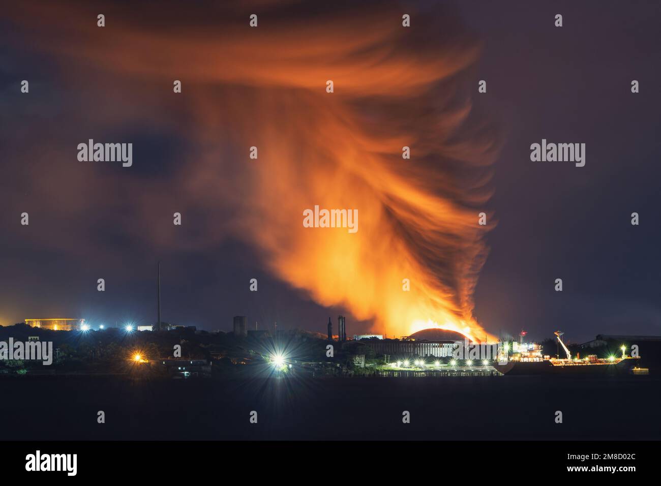 A scary huge fire of fuel tanks in the port of matanzas, cuba Stock
