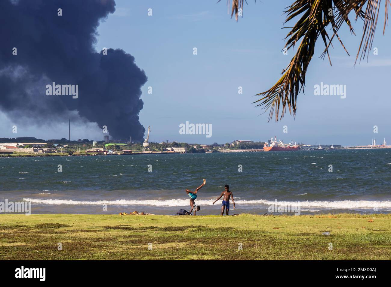 A scary huge fire of fuel tanks in the port of matanzas, cuba Stock