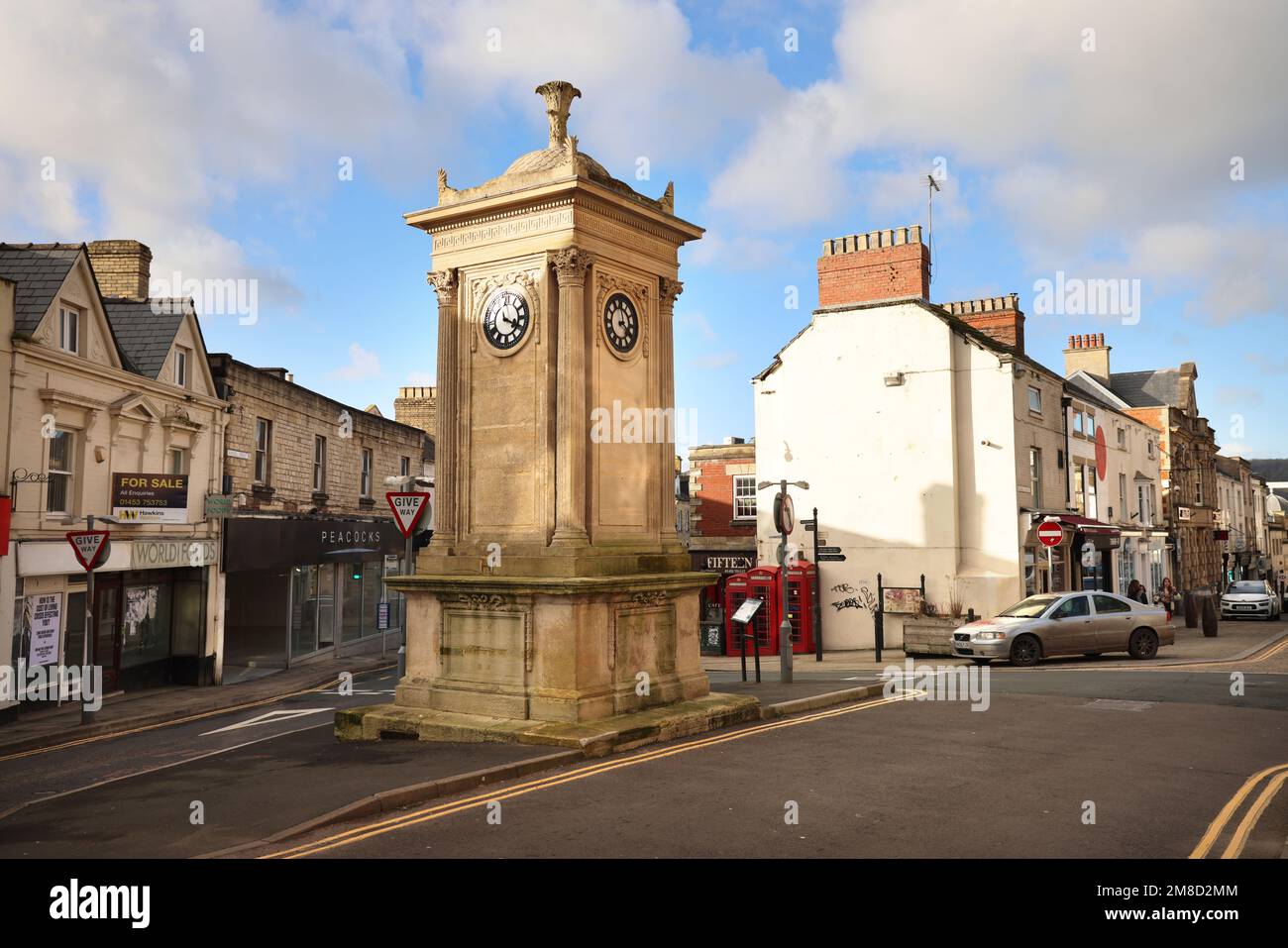 Sim's Clock, George Street, Stroud, Gloucestershire, England. - 13 January 2023 Picture by Thousand Word Media/Andrew Higgins Stock Photo