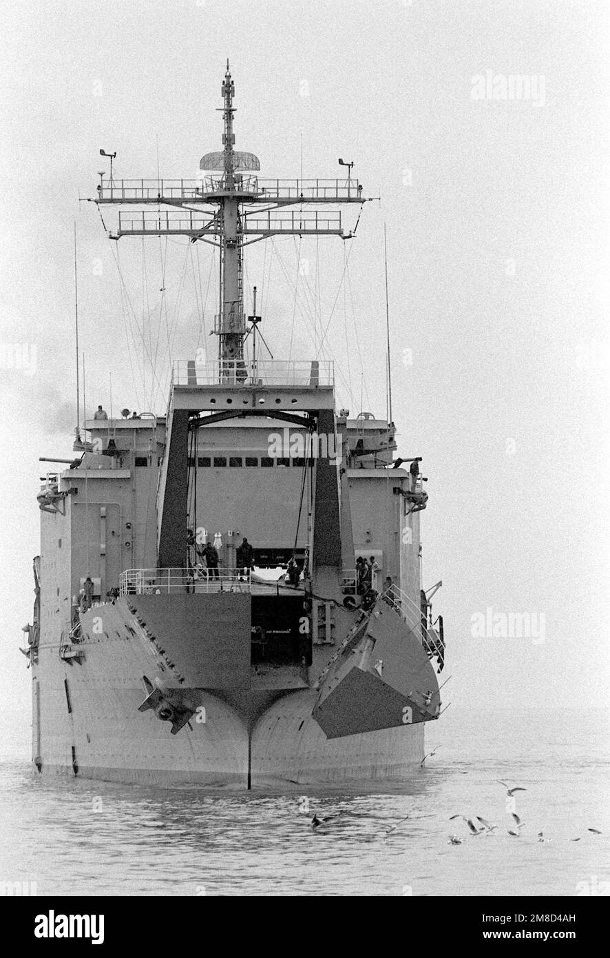 The tank landing ship USS TUSCALOOSA (LST-1187) prepares to move back ...