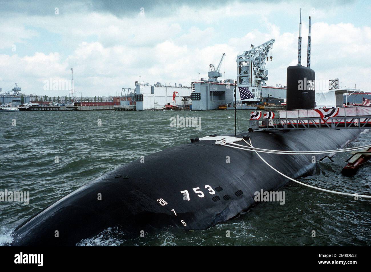 Mooring lines secure the nuclearpowered attack submarine USS ALBANY