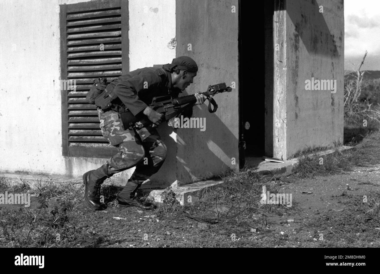 Special reaction team Black and White Stock Photos & Images Alamy