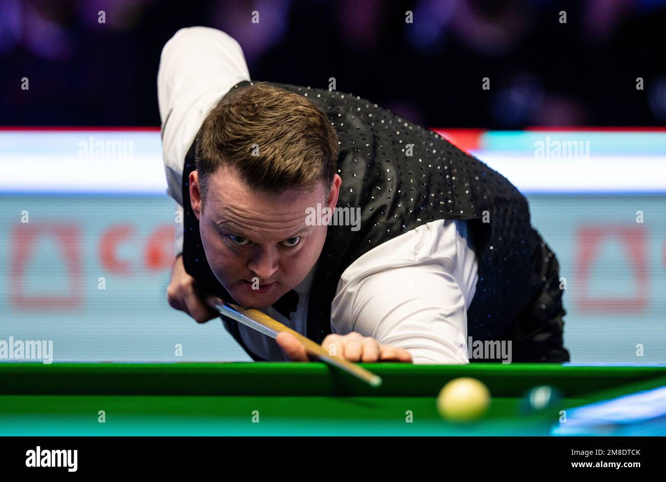 Shaun Murphy in action during day six of the Cazoo Masters at Alexandra