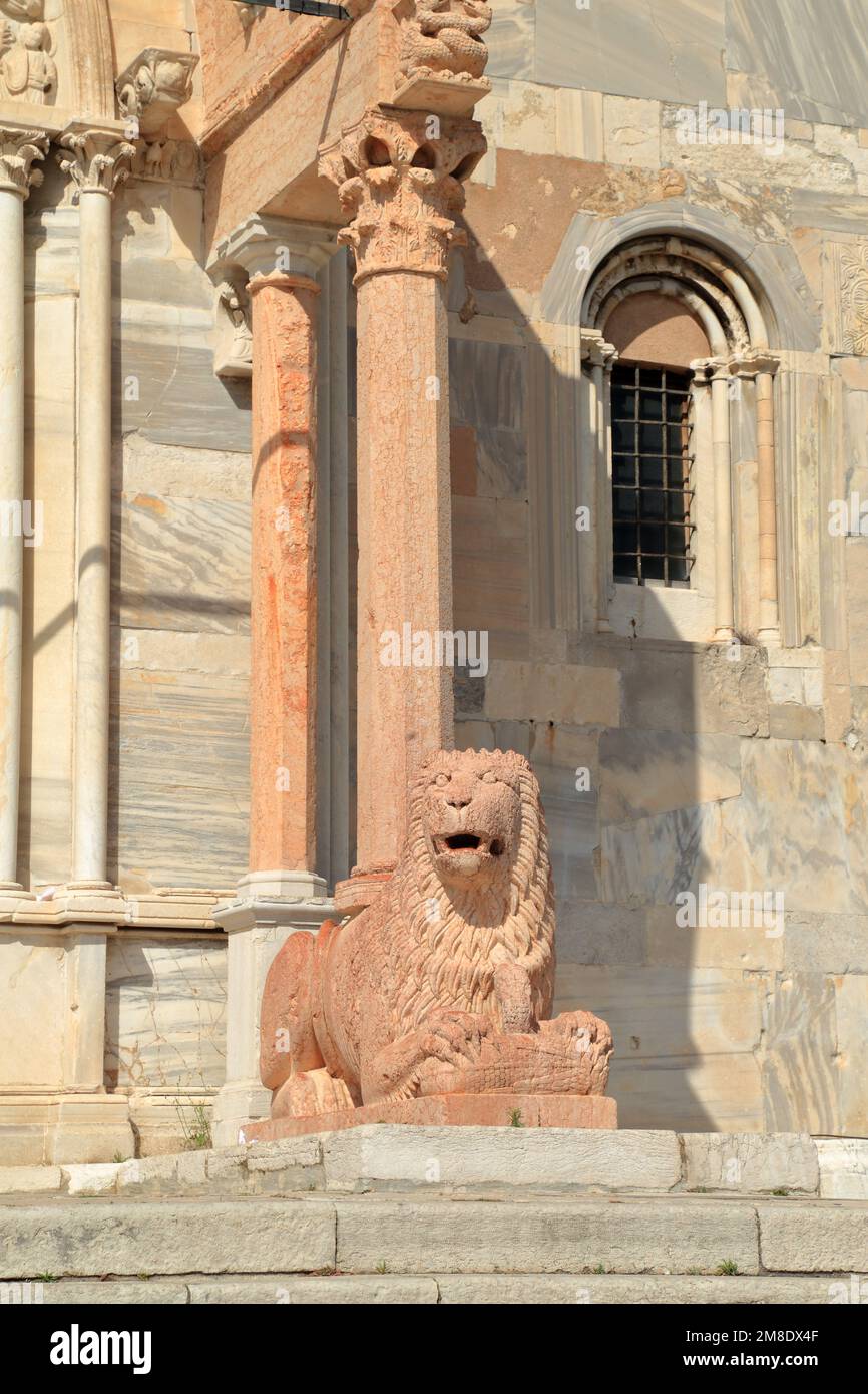 Red marble lions of Ancona Cathedral. Duomo di Ancona, Italy. Basilica Cattedrale Metropolitana di San Ciriaco Stock Photo