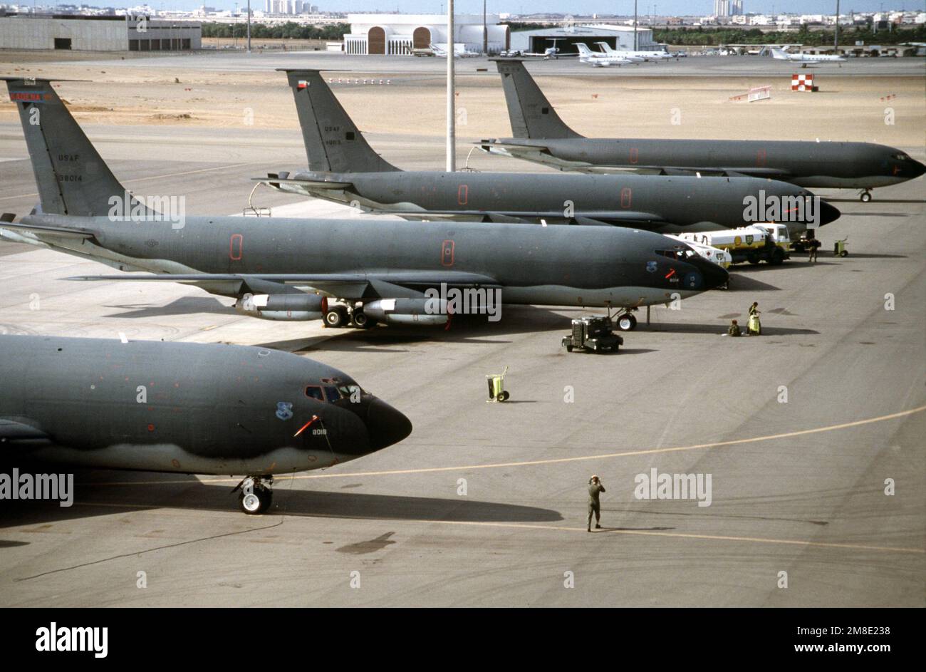 Strategic Air Command's KC-135 tankers on the ramp at a Saudi airbase during the United Nations response to the invasion of Kuwait by Iraq. Exact Date Shot Unknown. Country: Saudi Arabia (SAU) Stock Photo