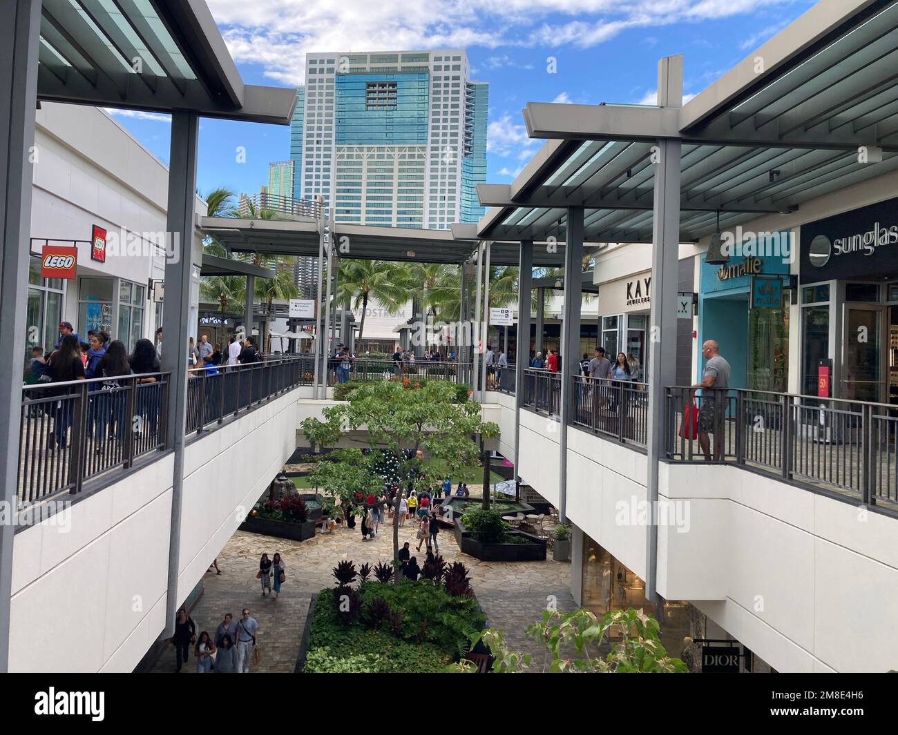 Ala moana shopping mall hi-res stock photography and images - Alamy