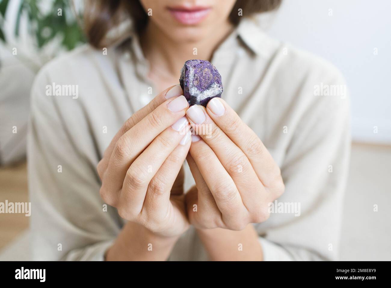 Self healing crystals hi-res stock photography and images - Alamy