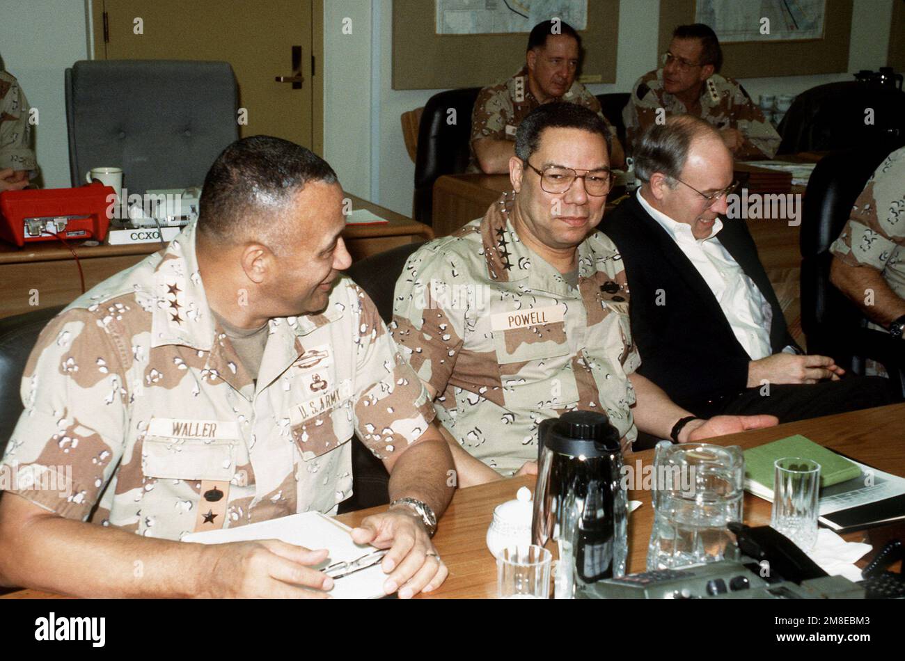 military-and-civilian-officials-gather-to-discuss-u-s-military