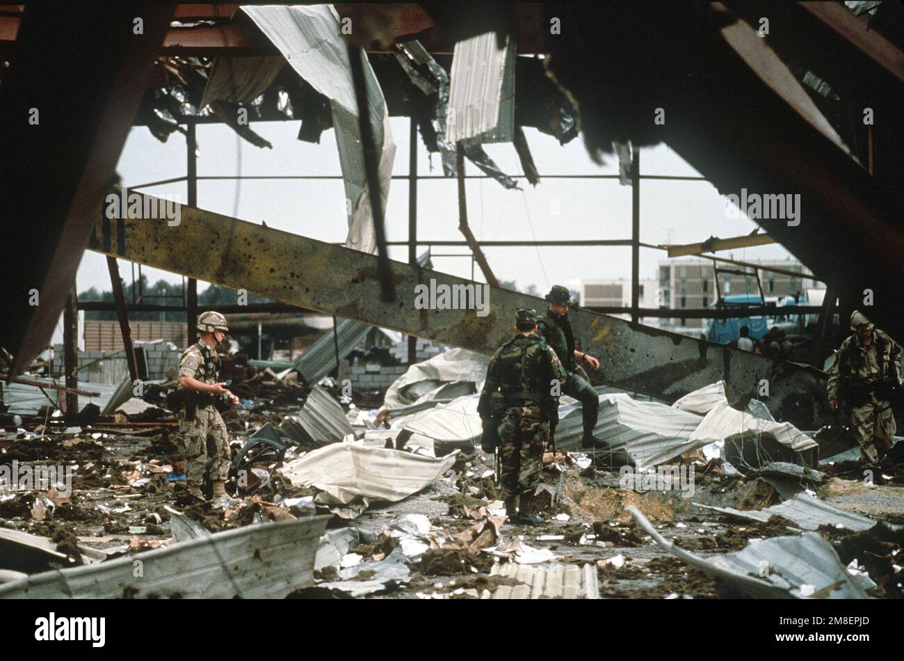 Operation desert storm 1991 casualties hi-res stock photography and